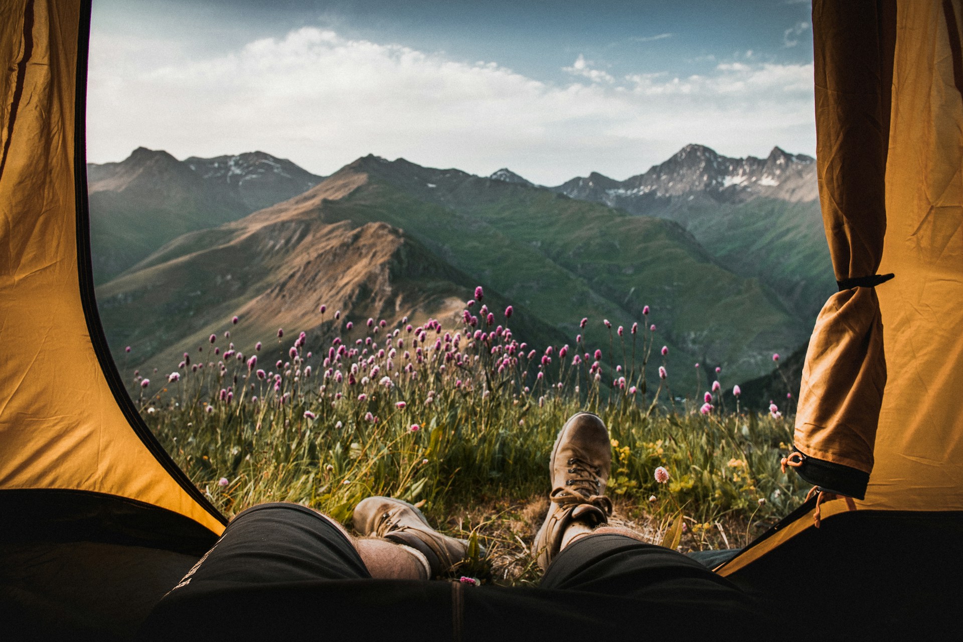 The Thrill of Budget-Friendly Outdoor Adventures: Exploring Nature Without Breaking the Bank The Thrill of Budget-Friendly Outdoor Adventures: Exploring Nature Without Breaking the Bank